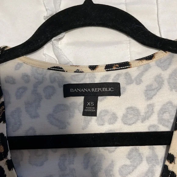 NWOT Banana Republic Wrap Dress - size xs - Picture 6 of 8